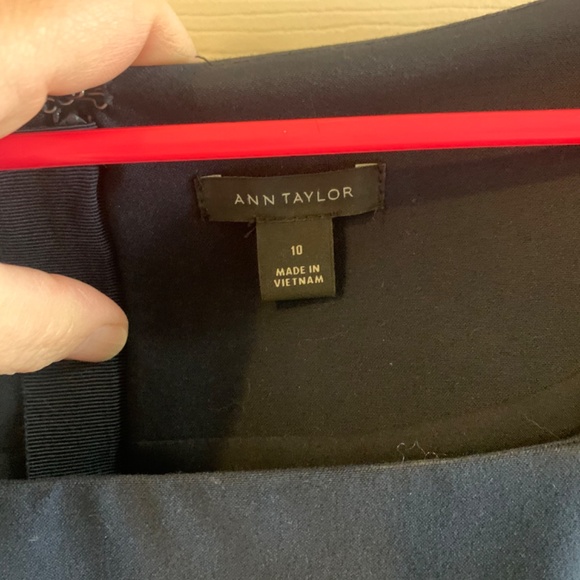 Ann Taylor Navy Dress Short Sleeve Sheath Size 10 - Picture 2 of 10